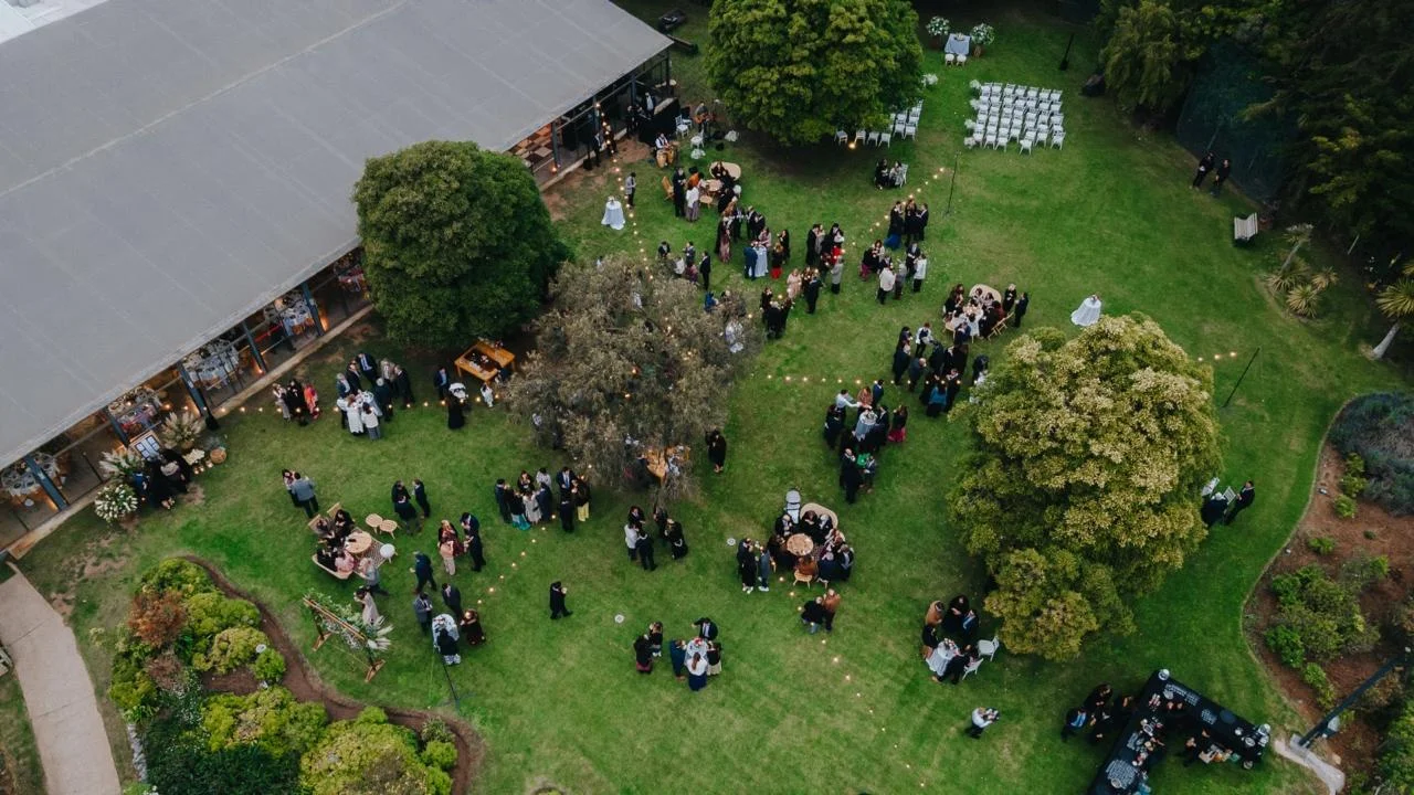 Vista aérea de evento al aire libre en Puerto Varas Aura 360